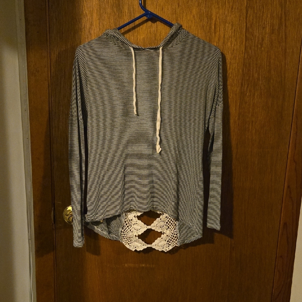 BKE Monochrome Striped Top with Lace Accents